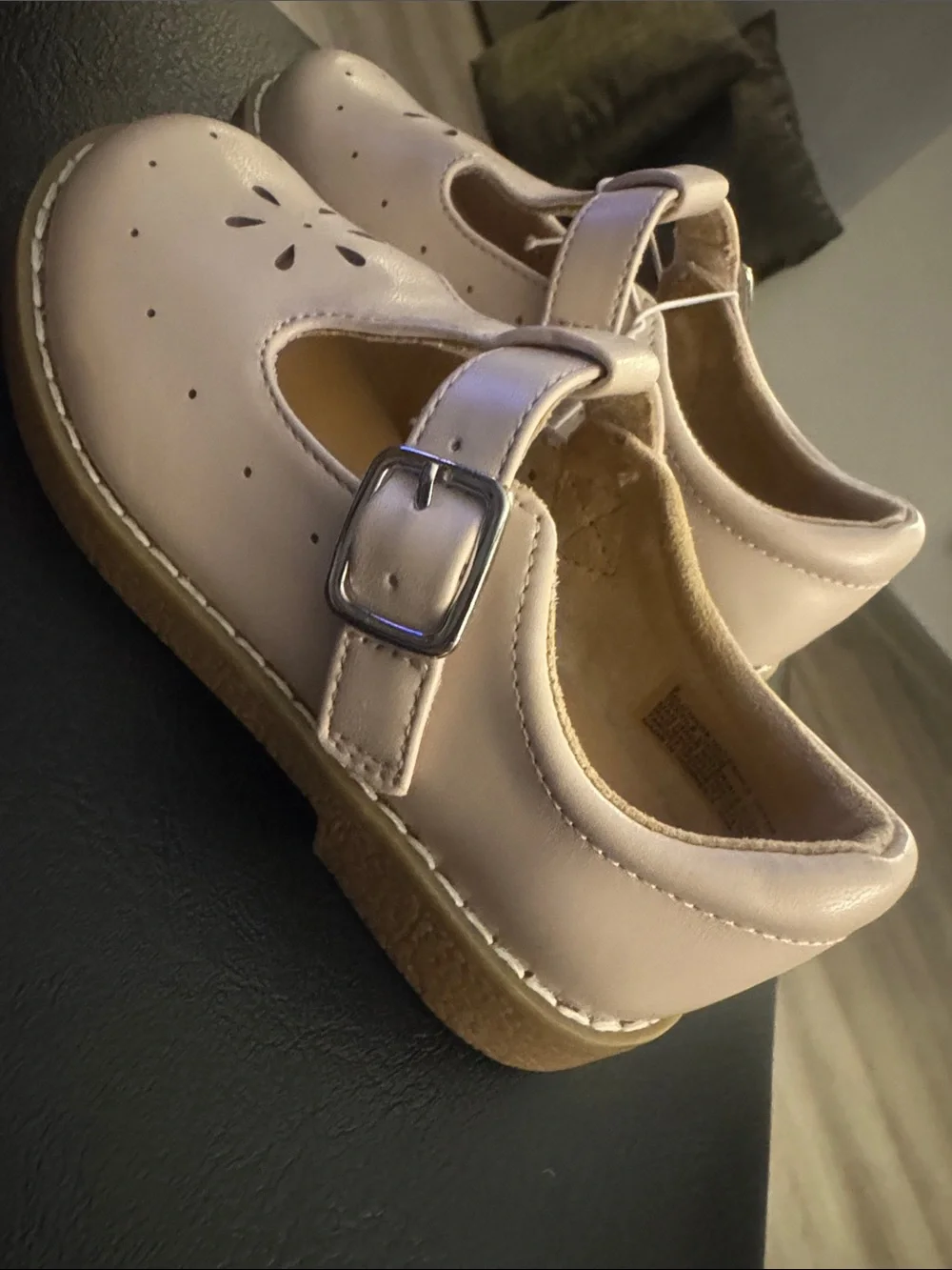 Cat and Jack 🙂 Classic Girls' T-Strap Mary Jane Shoes - Pale Pink🙂 Size 9T 🙂